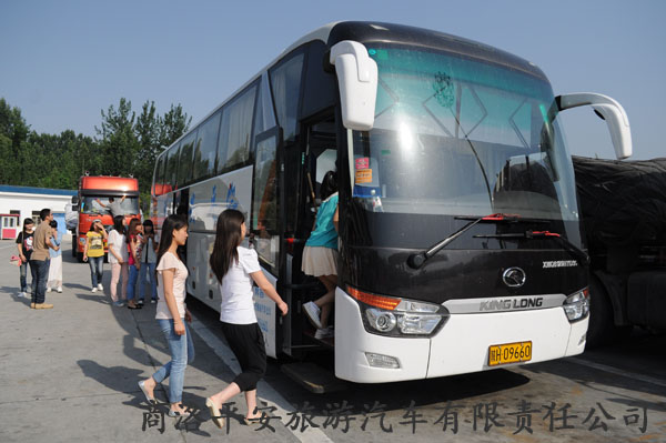 豪华大巴